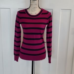 ♦️The Limited cute purple and navy striped sweater♦️ 5 for $25